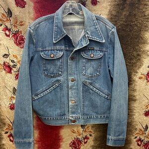 ✨Wrangler Classic Blue Denim Jean Jacket size 40